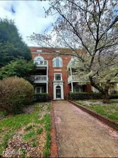 Main picture of 608 N Arthur Ashe Blvd
