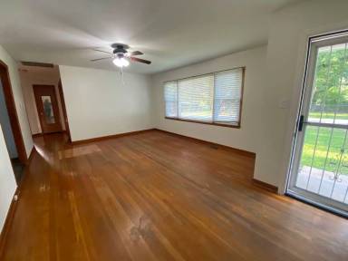 Main picture of 702 Richmond Ave