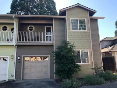 Main picture of 660 Shadow Way