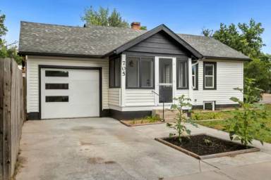 Main picture of 705 12th Ave