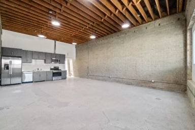 Main picture of 1901 S Pacific Ave