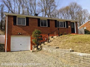 Main picture of 765 Center Rd