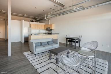 Main picture of 6402 Woodward Ave