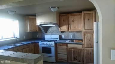 Main picture of 150 Hanks Dr