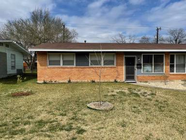 Main picture of 101 Brettonwood Dr