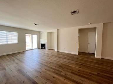Main picture of 36741 30th St E