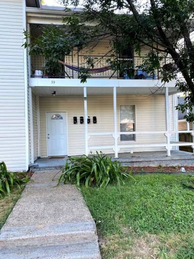 Main picture of 39 N Merton St