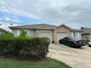 Main picture of 2819 Southampton Way