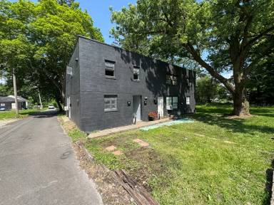 Main picture of 173 Gordon Pl