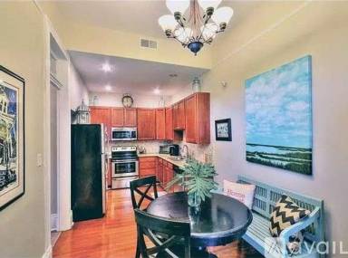 Main picture of 1327 Josephine St