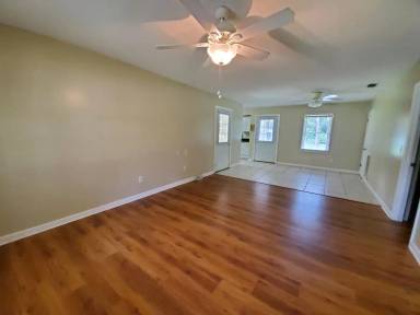 Main picture of 105 Springdale Rd