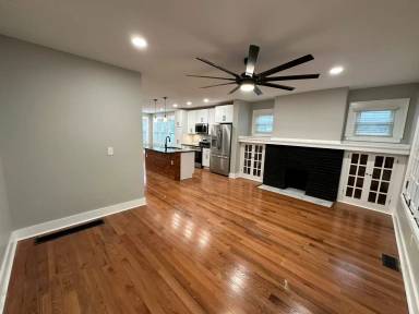 Main picture of 2697 Deming Ave