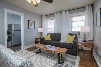 Main picture of 3721 Broadway - 17