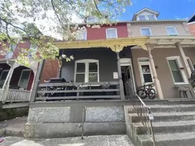 Main picture of 544 Pershing Ave