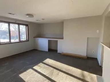 Main picture of 333 W 3rd St