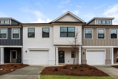 Main picture of 814 Calvin Park Dr
