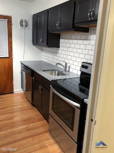 Main picture of 2108 W Farragut Ave