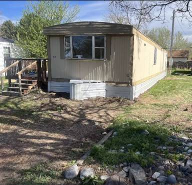 Main picture of 104 1st Ave SW