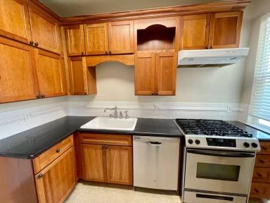 Main picture of 5044 Geary Blvd