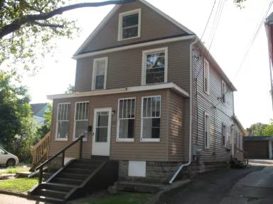 Main picture of 545 E 22nd St