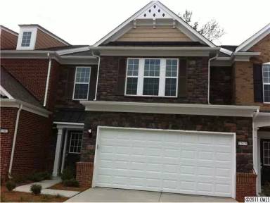 Main picture of 15431 Canmore St