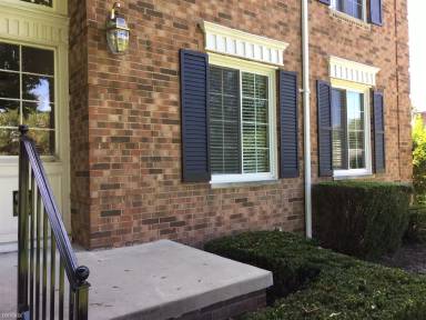 Main picture of 665 E Fox Hills Dr