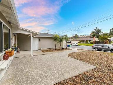 Main picture of 2697 Limerick Rd