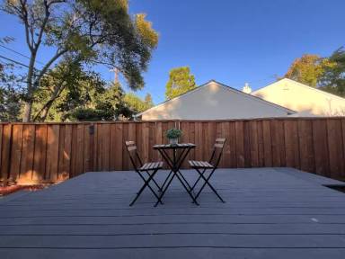 Main picture of 1112 Embarcadero Rd