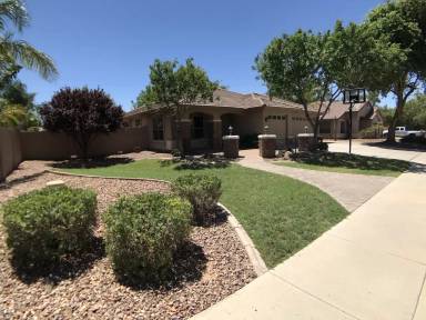 Main picture of 2693 E Birchwood Pl