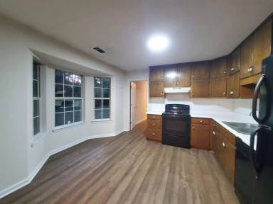 Main picture of 217 Sweetgum Ln