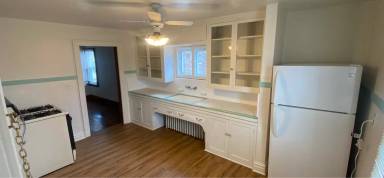 Main picture of 933 W Atlantic Ave