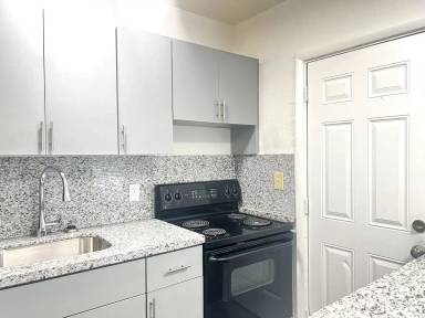 Main picture of 1545 NW 8th Ave