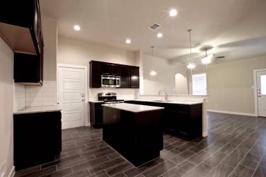 Main picture of Bluebonnet Luxury Duplexes