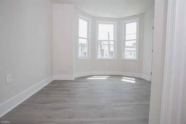 Main picture of 2244 N Woodstock St