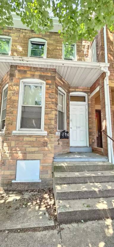 Main picture of 222 N 12th St