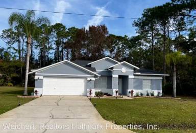 Main picture of 92 Westhampton Dr