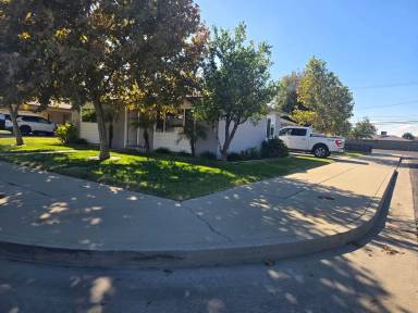 Main picture of 2024 Parker Pl