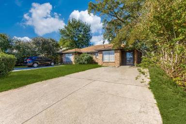 Main picture of 512 Matt Ln