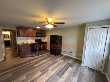 Main picture of 433 Main St