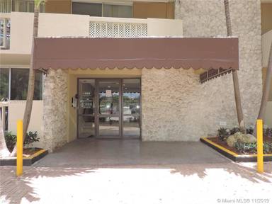 Main picture of Bayview Palms Condo