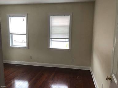 Main picture of 14 Duval St