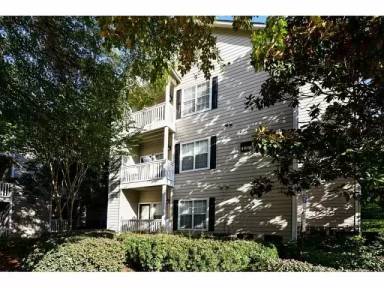 Main picture of 1250 Parkwood Cir