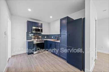 Main picture of 3012 Broadway
