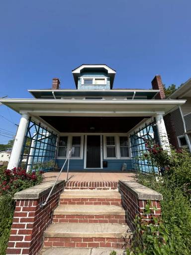 Main picture of 1557 Bunts Rd