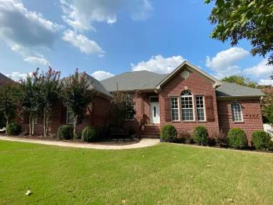 Main picture of 159 Lansdowne Dr