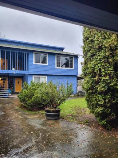 Main picture of 4321 SE 27th Ave