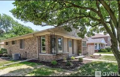 Main picture of 473 N Highview Ave