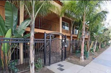 Main picture of 563 Broadway