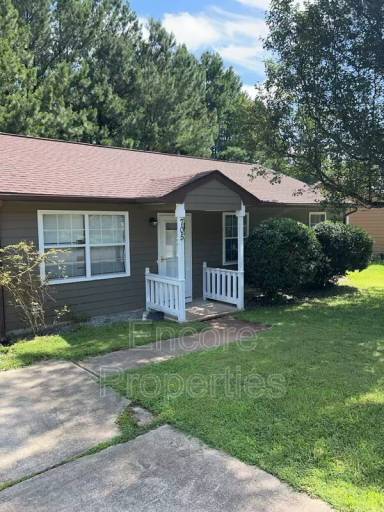 Main picture of 705 Piper St