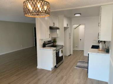 Main picture of Royal Oaks Apartments